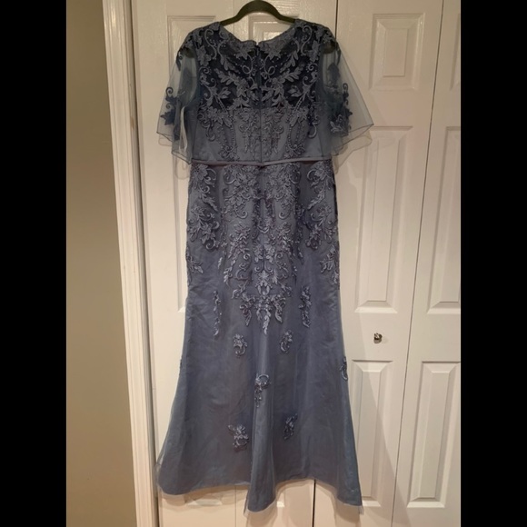 Azazie Mother of the Bride/Bridesmaid Dress - Picture 2 of 8